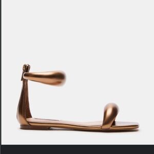 Steve Madden 	CAPELLA
Color: BRONZE